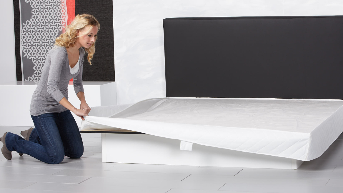 Wasserbett Basic Bezugunterseite anbringen