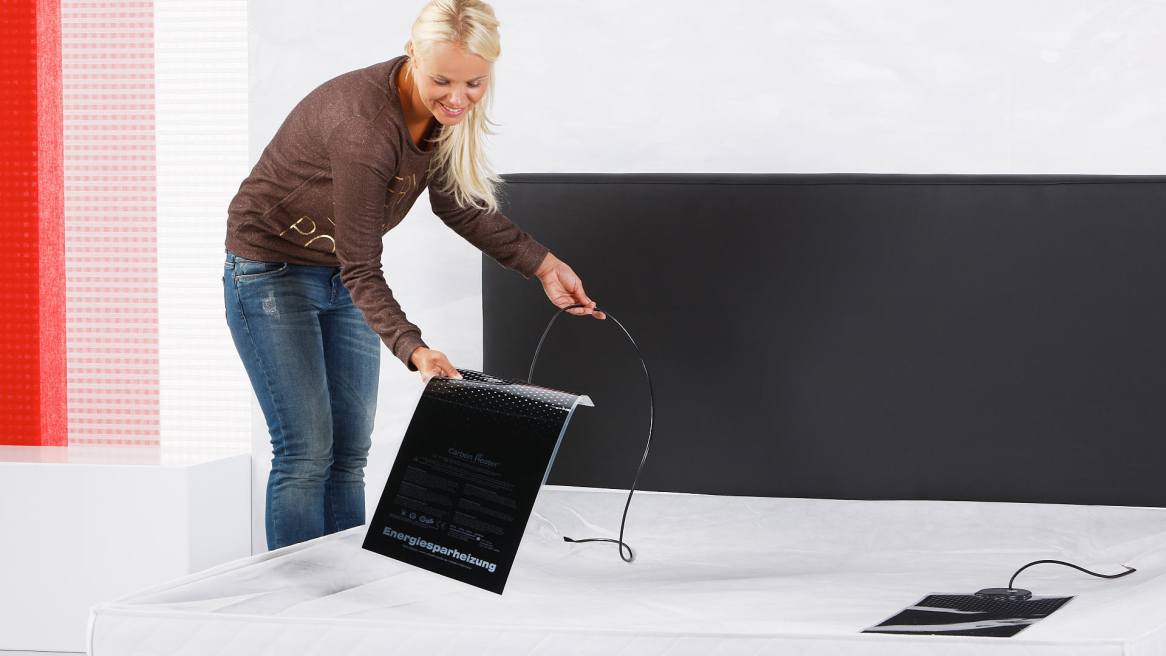 Wasserbett Einbau Heizungsmatte auf Bezugunterteil legen