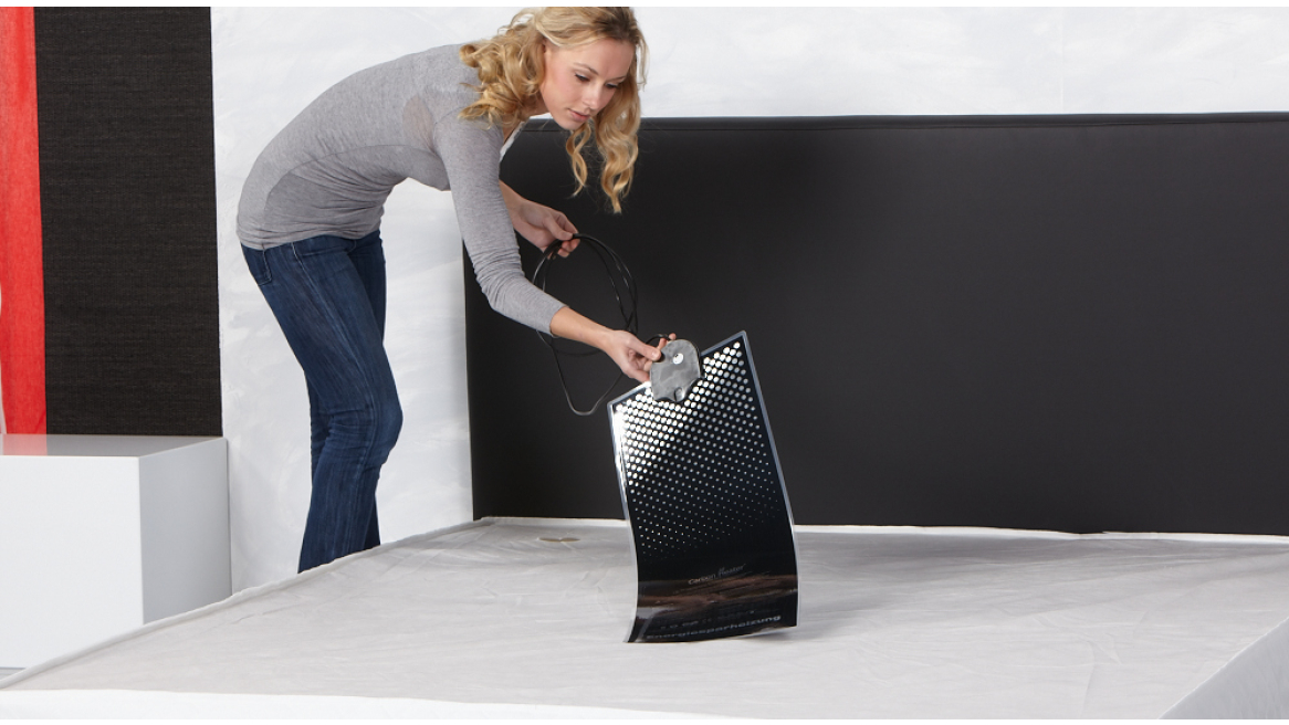Wasserbettheizung Carbon IQ Digital ins Wasserbett einlegen