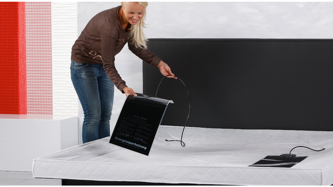 Zwei Wasserbett Heizungen Carbon Classic Analog anbringen