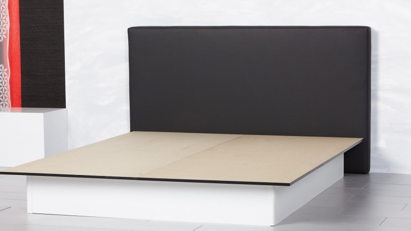 Wasserbett-Bodenplatten sind rundum verarbeitet